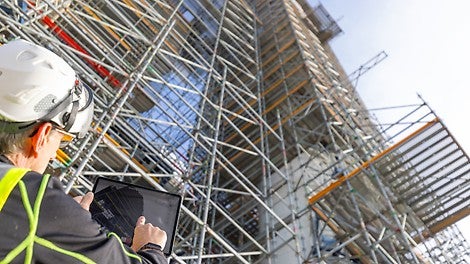 Die PERI Extended Experience App (XR) stellte das 3D-Gerüstmodell auf Tablet oder Smartphone digital bereit.