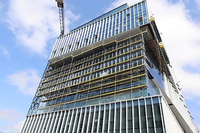 Благодарение на начина на монтаж отдолу нагоре сте винаги защитени. Монтирането на следващото ниво се случва бързо с рамката Easy Frame и без нужда от допълнителни елементи. 