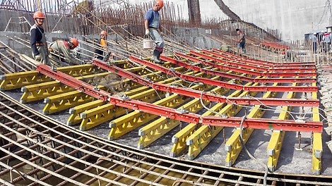 派利公司为复杂的建筑造型设计并提供定制的模板。