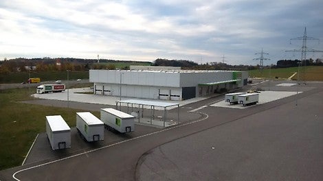 PERI secures the entire 135,000 m² area in Günzburg including the office buildings and production halls.