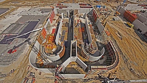 Czajka 大型污水处理厂项目具有造型复杂的结构设计，并且体量庞大