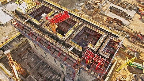 Para el núcleo de la Torre de Cristal de 249 m de altura, la combinación de las tres versiones del sistema de autotrepa PERI ACS, proporcionó un funcionamiento eficiente.