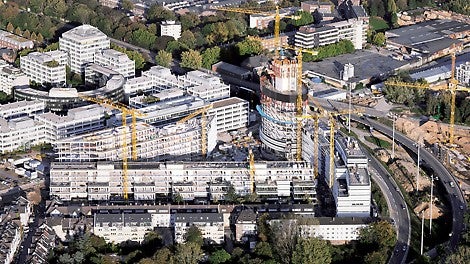 Am Düsseldorfer Seestern sind fünf Bauwerke zeitgleich zu errichten, dies erforderte ein durchdachtes Logistikkonzept. 