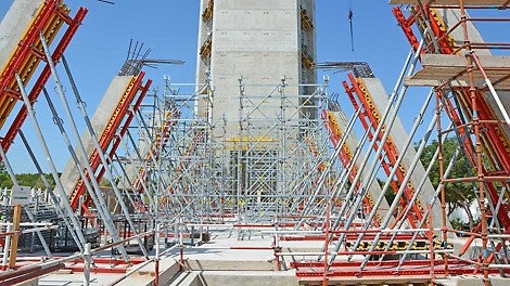 PERI UP shoring system used with MULTIFLEX to cast the slab at the podium level.