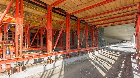 Galerieschalwagen mit Notunterstellung