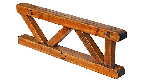 &lt;p&gt;Первый продукт компании PERI - двутавровая балка T 70. Первый заказ составил 80 балок длиной 3,05 м.&amp;nbsp;Годовой объем производства - ок. 50,000 погонных метров.&lt;/p&gt;<br/>