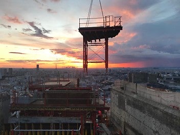 Changement de géométrie et dernière ligne droite pour les tours, juin 2020<br/>(Crédit : Jean-François Delmas, BATEG, filiale de Vinci Construction France)