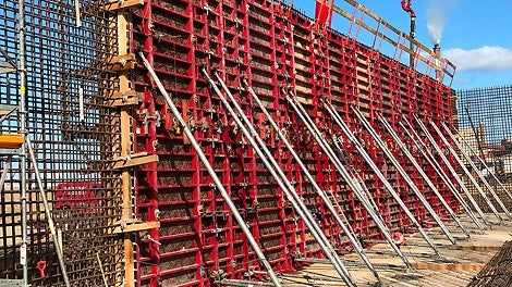 Realizacja projektu Polimery Police. Odcinek realizowany przez Gusan.