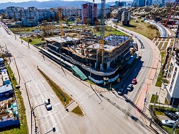 Градски комплекс „АТАНА“ е със застроена площ 1 372 кв. м и общо 32 187.23 кв. м. РЗП