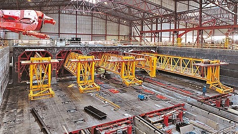 &lt;p&gt;Stroj oplate za najveći monolitni tunel na svijetu: prometna veza Oresund, Danska-&amp;Scaron;vedska - posebno izgrađena tvornica proizvodi tunelske segmente u suhom doku. Pontonima se pojedinačni elementi tunela izvlače na otvoreno more te upu&amp;scaron;taju na morsko dno.&lt;/p&gt;<br/>