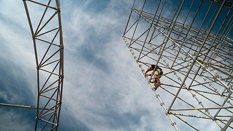 Монтаж всех конструкций занял составил всего одну смену. 