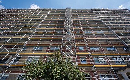 Die Gerüsttreppe ist der ideale Zugang zu höher gelegenen Arbeitsplätzen.<br/>