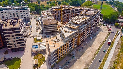 K-District se nalazi nadomak ušća Save u Dunav na mestu nekadašnje industrijske zone.