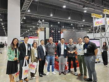 From right to left: Mr.Teerasak Jaloenrata, Sales Manager (PERI Thailand), Mr. Thomas James Prince, General Manager of PERI Thailand, Mr.Andreas Walter, Head of Engineering TIP, Mr. Panitan Tepnikorn, Chief Executive Officer of Ritta, Mr.Pedro Amaral, Operations Manager (PERI Thailand), Mr. Phetshrat Phetdee, General Manager of Ritta, and the Ritta team.