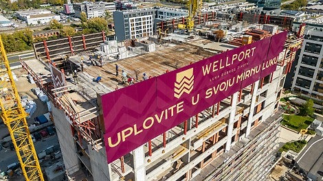 Osim toga što se korišćenjem RCS P zaštitnih panela omogućava bezbedan radni prostor na većim visinama, njihova primena pruža maksimalnu zaštitu od loših vremenskih prilika.