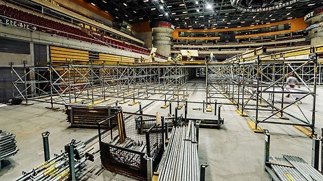 Ergo Arena - Założeniem projektu było wyniesienie powierzchni o 3 m powyżej oryginalnego poziomu płyty hali