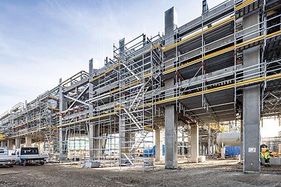 Tänu detailsele 3D-planeerimisele ja rangelt koordineeritud logistikale toimus materjalide täiendamine ja montaažiprotsess takistusteta kogu projekti vältel. <br/><br/>(Foto: PERI SE) 