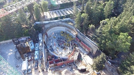 היכל זכרון הבנוי מאולם הנצחה המעוצב בצורת פעמון אור לעומק של 18 מטרים<br/>סביב המרחב המרכזי יעמוד בצורה מעגלית קיר השמות