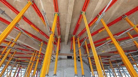 Obiectivele din plăci de aluminiu MULTIPROP joacă un rol de sprijin în susținerea plăcilor autoportante.