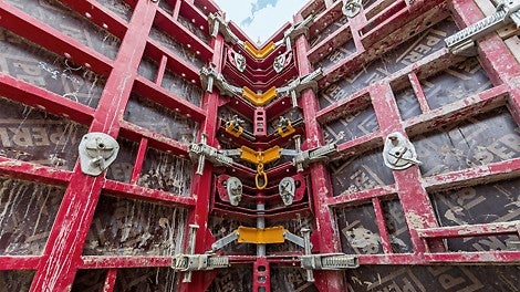 Tänu leidlikule PERI tehnoloogiale tõsteti siseringi raketis korraga üles ja oli see juba järgmiseks valuks valmis. (Foto: PERI GmbH)<br/>