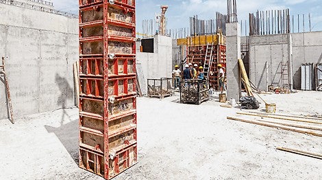 作为墙模使用最大允许混凝土压力为 60 kN/m² ，作为柱模使用最大允许混凝土压力为 75 kN/m² ，减少了混凝土作业过程中的出错几率，提高了施工速度。<br/>