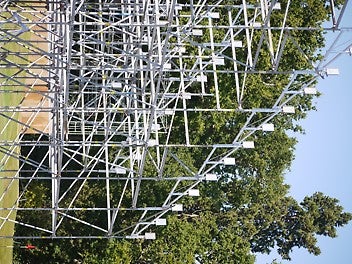 The modular system allowed for adaptability across all elements of the build. Its versatile nature allowed Arena Group to tailor the scaffolding to fit specific needs. 