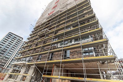 Фасадна система скеле PERI UP Easy - богато разнообразие от елементи, позволяващо гъвкави решения