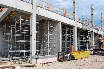 12,50 m vysoké filigránové stropy boli podopreté systémom PERI UP Flex.