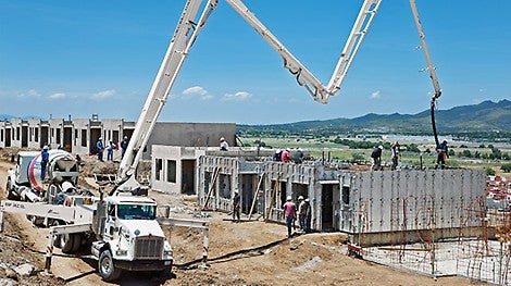 &lt;p&gt;En bauma 2010, PERI presenta por primera vez UNO. Con UNO se encofran y hormigonan simult&amp;aacute;neamente muros, pilares, losas, vigas y escaleras en un m&amp;eacute;todo de construcci&amp;oacute;n monol&amp;iacute;tico. UNO es la soluci&amp;oacute;n r&amp;aacute;pida y econ&amp;oacute;mica para encofrar edificios de viviendas con plantas que se repiten con frecuencia.&lt;/p&gt;<br/>