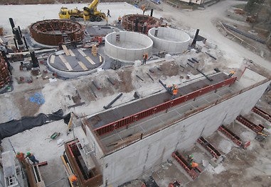 Projekt na chov a spracovanie rýb pozostáva z obdĺžnikovej nádrže s celkovým objemom 737 m³ - biofilter. Železobetónovej kruhovej nádrže tzv. grow tank s vonkajším priemerom 7,75 m a objemom 364 m³ a z tzv. nursery tank - železobetónová nádrž z dvojice navzájom spojených kruhových nádží s priemerom 4,13 m a 83 m³.