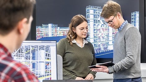 Darüber hinaus präsentiert PERI auf der bauma 2022 zahlreiche digitale Planungstools, welche die Arbeitsvorbereitung von Schalungs- und Gerüstprojekten vereinfachen und eine realitätsnahe Visualisierung der Projektplanung ermöglichen. Besucher der Messehalle können die Softwares und Tools von PERI ausprobieren und im Austausch mit Experten Projektbeispiele digital erleben.