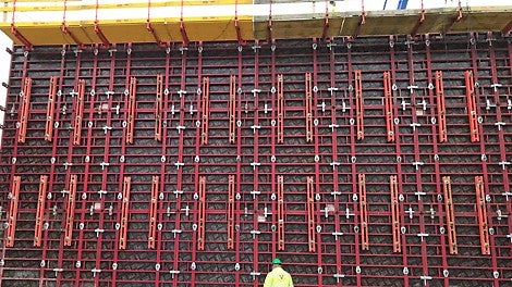 MAXIMO Vægforskalling til de 9 meter høje vægge