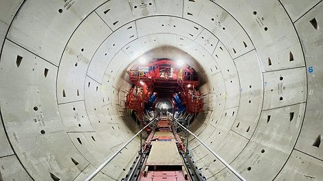 The 7 km long west section of the Thames Tideway Tunnel from Acton Storm Tanks site in West London towards Carnwath Road Riverside in South West London was supported by KERN Tunneltechnik. <br/>KERN Tunneltechnik has engineered and supplied the automated tunnel formwork system with live data analysis and PLC control units, comprising of 6 hydrostatic shutters, to support these works. The fullround formworks with a diameter of 6.5 m have been moved and set by 2 multifunction gantries. The system has been completely pre-assembled and tested at KTS.