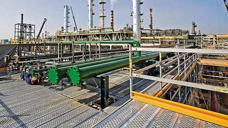 Maximální míra přizpůsobení, bezpečnosti a rychlá montáž - to vše vytváří z lešení PERI UP Rosett Flex optimální systém pro použití v průmyslu.<br/>