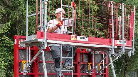 Das MAXIMO Konsolensystem MXK bietet hohe Sicherheit bei geringem Montageaufwand. Die leichten Systembauteile lassen sich am Boden per Hand vormontieren.