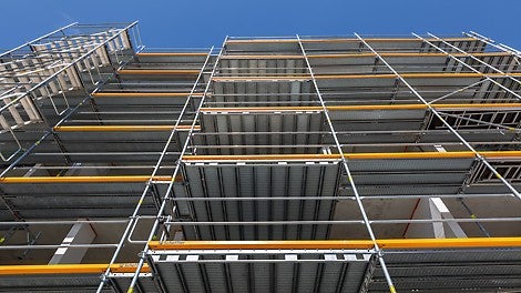 Ширина настилов составляет 25 и 33 см