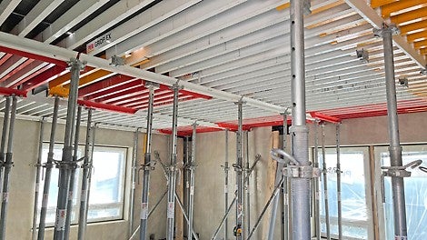 GRIDFLEX-muottijärjestelmän etuna on myös keveys: Alumiinisten elementtien vain noin 20 kilon paino on omiaan pienentämään järjestelmän käsittelystä johtuvia työterveysriskejä.