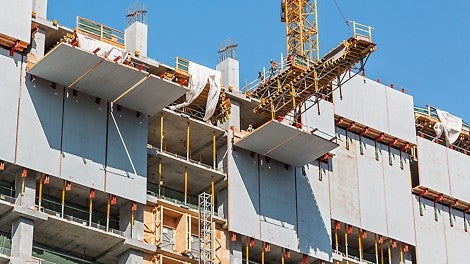 RCS P Fold Down units are capable of opening and closing using integrated hydraulics to give clear access to the working level for cycling table forms.