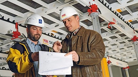 Die Einsatz und Taktplanung stellt den optimalen und wirtschaftlichen Einsatz der PERI Produkte sicher.