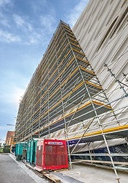 The scaffolding width can be choosen freely selectable and can be adapted to met a wide range of requirements.