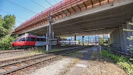 Dornbirn Bridge, Bregenz, Austria<br/>On-going rail services: refurbishment work while the trains continue to run below