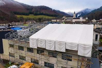 Das LGS Wetterschutzdach ist für eine einfache<br/>und schnelle Überdachung bestens geeignet.