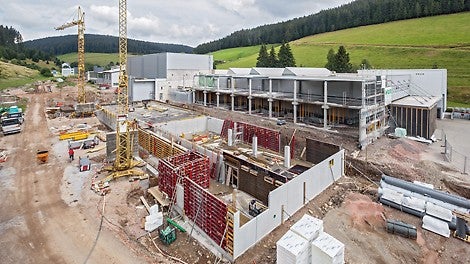 PERI unterstützte die Bauausführung für den Erweiterungsbau mit einer umfassenden und detailliert auf die Bedürfnisse des Kunden angepassten Schalungslösung.