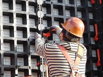 Clamping panels together is a matter of seconds with the DUO coupler