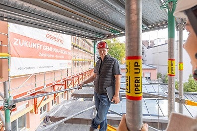 Jürgen Reuter schätzt die gute Zusammenarbeit mit PERI und baut weiterhin auf eine partnerschaftliche Vision: Die Zukunft des Gerüstbaus gemeinsam gestalten.