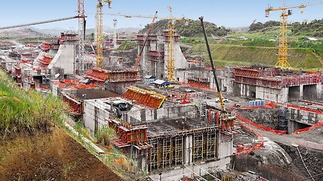 Schlüssel zum Erfolg: Das eigens entwickelte Klettersystem SCS für Massenbeton verhalf dem Kunden zu hoher Kosteneffizienz bei raschem Baufortschritt – und uns zum Zuschlag für Panama.