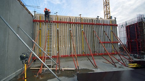 VARIO forme med MPB-24 alu-dragere (grå) og GT 24 trædragere (gule). 