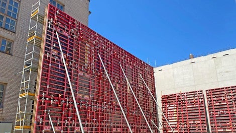 MAXIMO-järjestelmän avulla päästään tässä projektissa vaadittavaan 24 metrin valukorkeuteen.