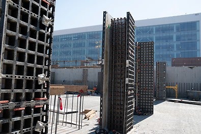 The adjustability of the DUO formwork allows for the system to be easily adapted for use on various column cross sections and heights.