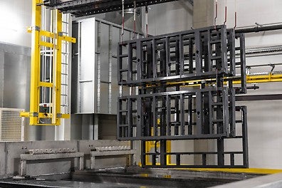 Herzstück der neuen Anlage ist die Tauchbeschichtung mit VIANT von Chemetall.